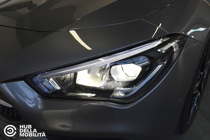 MERCEDES-BENZ CLA 200 d Automatic Shooting Brake Premium